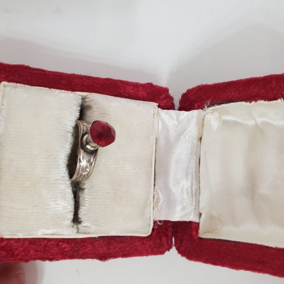 Red rupee medieval ring - Picture 8 of 10